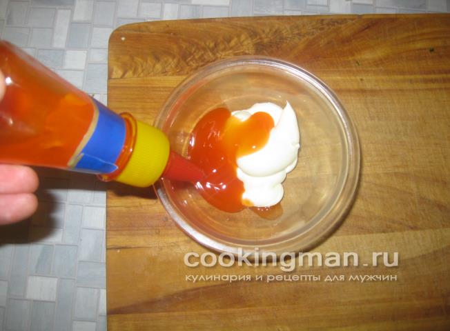 Гамбургер с куриной котлетой и сыром домашний гамбургер