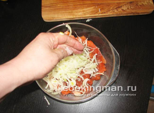 Слабосоленая форель маринованная в луке и черном перце рецепт форели