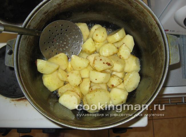 Жареная картошка в казане с луком картошка жареная с луком