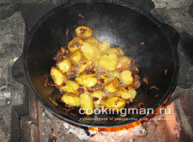 Картошка жареная с салом и луком картошка с салом