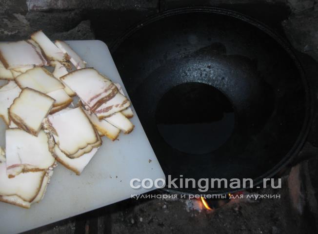 Картошка жареная с салом и луком жареная картошка с салом
