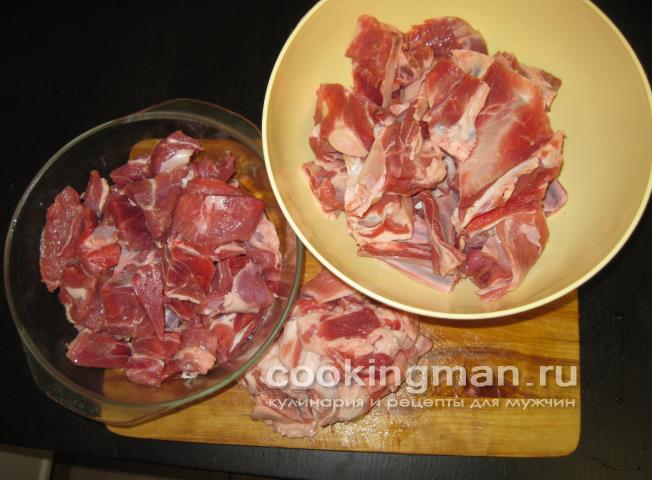 Бараньи ребрышки и лопаточки тушеные с луком и овощами бараньи ребрышки рецепт