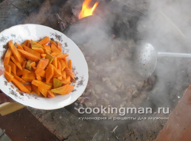 Грудинка тушеная с картошкой тушеная картошка
